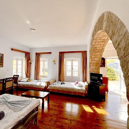 Готель Sea Horizon House Alexis Хімара Екстер'єр фото